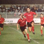 Влатко Костов го прославува постигнатиот гол против  Пелистер, сезоната 1991/92 меч од  Првата југословенска сојузна лига