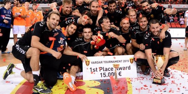 РК и ЖРК Вардар, со трофеи ја најавија сезоната која престои