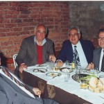 дни од најуспешните вардарови претседатели во неговата историја: Филип Ѓурчиновски, Блажо Ристоманов и Џоџа Николоски, како и Трајко Стаматоски, долгогодишен член на раководството на Вардар и автор на монографијата по повод 40 години од постоењето на клубот, со трофејот за освоениот Куп од 1995 година !