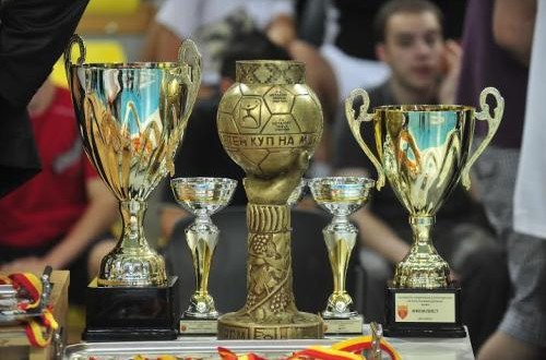 Машките и женските ракометни екипи на Вардар, ги добија противниците во 1/2 од купот на Македонија