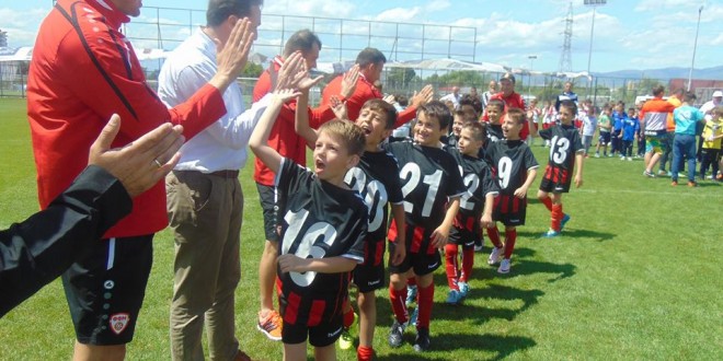 „Лавчињата“ на Томче Трајановски, ФК Вардар генер.2007 се шампиони на Македонија