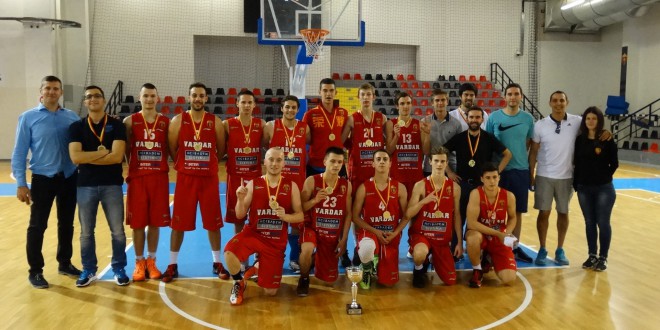 (ФОТО)КОШАРКА! Вардар “жнее“ титули во младинските лиги, по М-20 и М-18 се Шампиони на Македонија