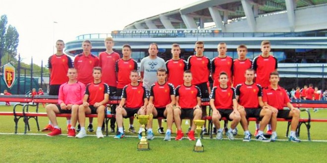 (ФОТО) Блесокот на пехарите “сведочи“ за одличната сезона на младинските екипи на ФК Вардар