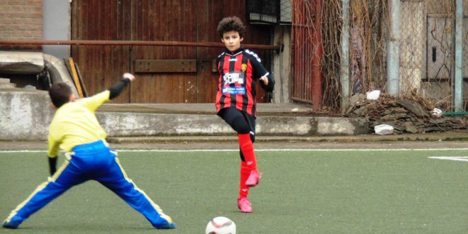 (Фотогалерија) ФК Вардар (1) генер. “2007“ не застанува со победите во детската лига, совладан Њу Старс во првото пролетно коло
