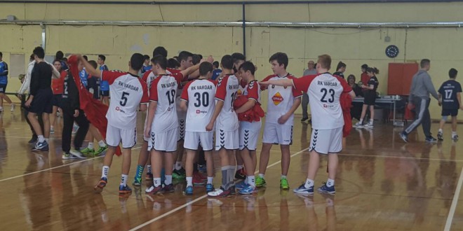 Победи за младинските ракометни екипи на првиот натпреварувачки ден на турнирот во “Зрењанин“