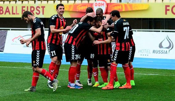 По паузата, ФК Вардар ќе одигра дури 10 меча во еден месец