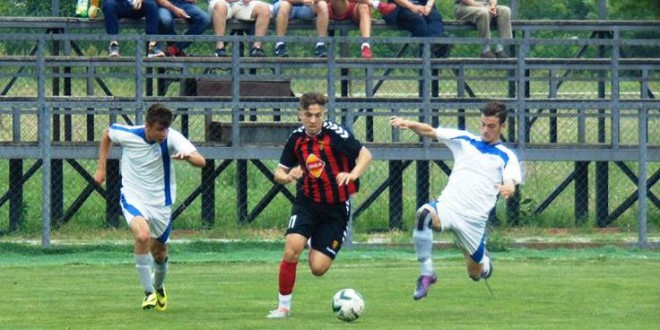 (Фотогалерија) Вардарова “петарда“ за ФК Шкупи во дербито од младинската лига