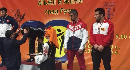 Борење! Вардарецот Нуров на  8.место на ранг листата на ОБС,   бронзата на  „Дан Колов“ го вивна во топ-10 борачите во светот