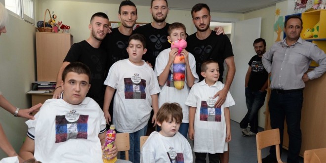 ФК Вардар беше во посета на на здружението за третман на лица со Аутизам, АДХД и Аспергеров синдром „Во мојот свет“