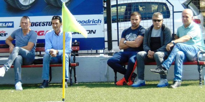 (ФОТО) Стручниот штаб на ФК Вардар на чело со Јаневски го гледаа младинското дерби помеѓу Вардар и А.Пандев
