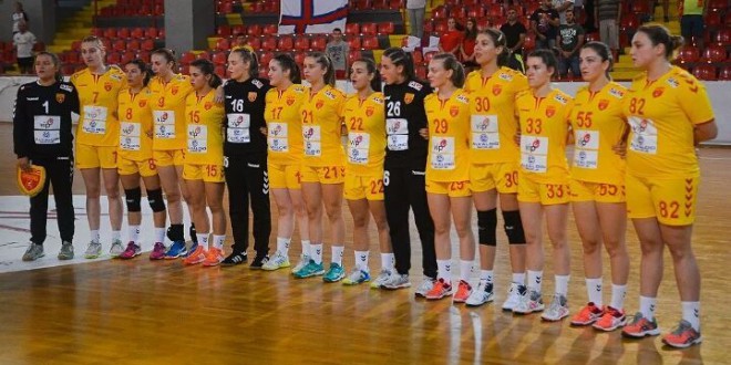 Осум ракометарки од Вардар дел од репрезентацијата на спортската академија, на првиот регионален турнир во Подгорица