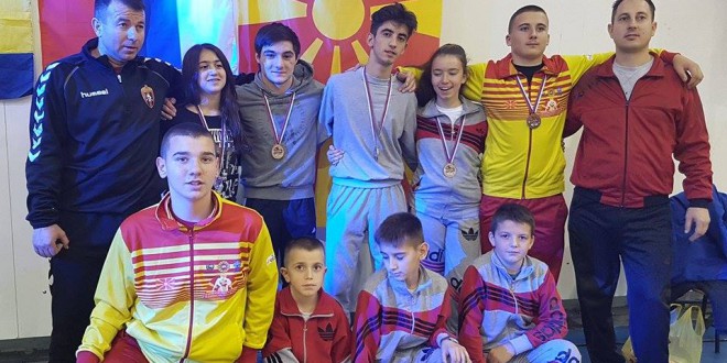 (Фотогалерија) Голем успех на младите вардарци на турнирот во Белград,  БК Вардар со најдобар борач на настанот и пет медали