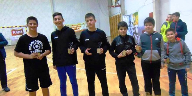 (ФОТО) По крајот на успешно реализираниот турнир на РК Илинден Вардар поделени тимските и поединечните награди