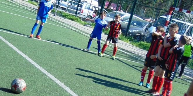 (Фотогалерија) ФК Вардар генер.2009 одигра дуели во детската лига со  Њу Старс и Кул-1