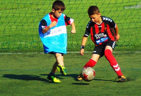 (Фотогалерија) Младите надежи од ФК Вардар генер. “2008“ со две победи во осмото коло на детската лига