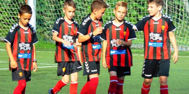 Генерациите на ФК Вардар родени “2007“ и “2008“ година дел од силен меѓународен турнир во Загреб