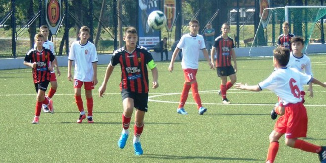 Георг Стојановски се запишуваше во листата на стрелци, за дури три генерации на ФК Вардар