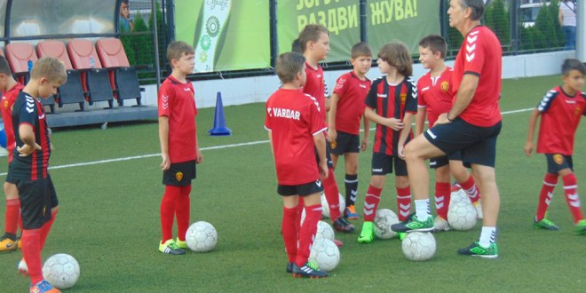 Пирин куп: ФК Вардар генер.2008 и 2009 со 4 бода го завршија првиот натпреварувачки ден