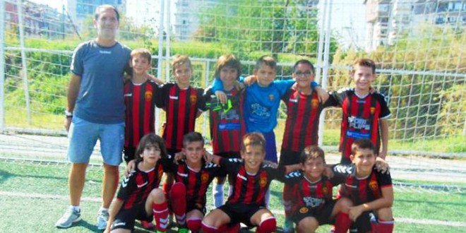 Момците на Петковски, ФК Вардар генер.2009 со убедлива победа ја започнаа Детската лига