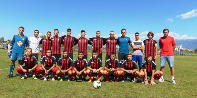 Кадетите на ФК Вардар стигнаа до втората првенствена победа, совладана екипата на Ренова