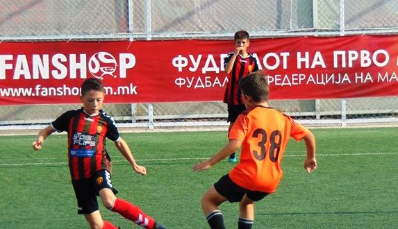 Две нови сигурни победи за избраниците на “Чунга Лунга„ генер. “2007„ на ФК Вардар имаше победничко коло