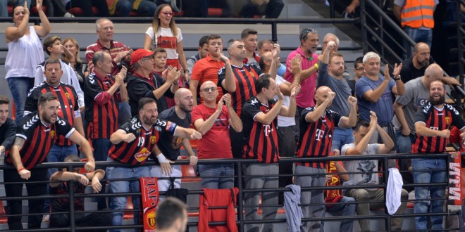 (ВИДЕО) Фановите на Вардар се прогласени за најдобри во 4.коло од Лигата на Шампионите