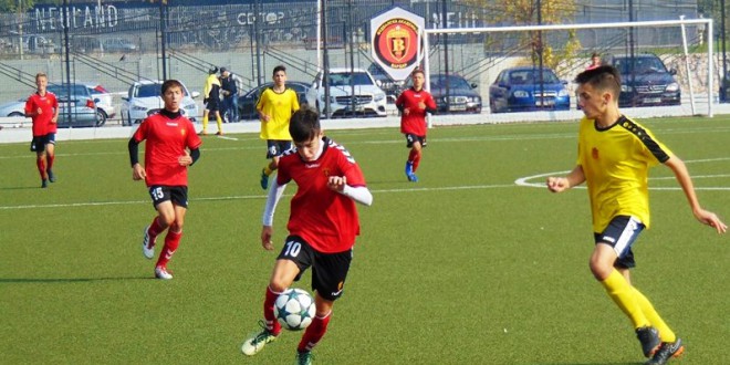 Со поразите од Шкендија, пионерските екипи на ФК Вардар го загубија првото место