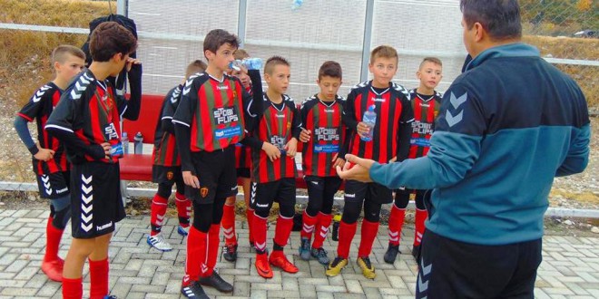 ФК Вардар генер.2007 продолжува со 100% ефект во детската лига, денес забележавме  победи над Албарса и Албион