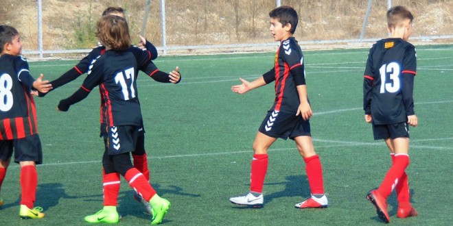 ФК Вардар (1) генер. “2009„ стигна до својата деветта победа во детската лига, шестти пораз за Вардар (2)