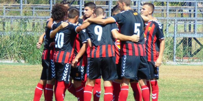 Младинците на ФК Вардар загубија во дербито од Шкендија и ги намалија шансите за освојување на титулата