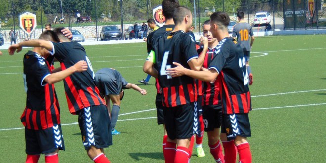 Четири генерации на ФК Вардар во големото финале на купот, познати се и противниците во борбата за трофејот