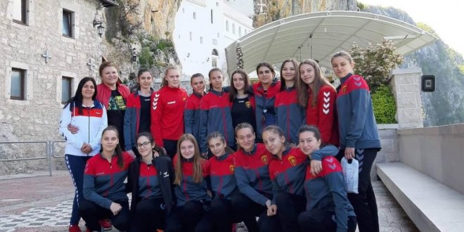 Пионерките на ЖРК Вардар повторно “газат“ со победата над Крим  се на чекор  до 1/2-финале во Никшиќ