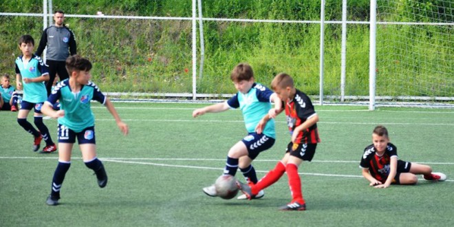 (ФОТО) Плеј-оф во детската лига, Вардар (2) генер. 2008 – Кул
