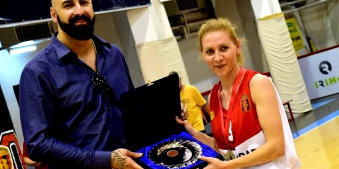 “Кралицата“ на кошарката со нова МВП награда, Наков “крунисана“ по Купот и во лигата