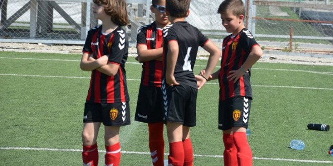 Грчевски херој на денешниот ден, ФК Вардар генер. 2009 е единствената која со две екипи успеа да се пласира на завршниот турнир во детската лига
