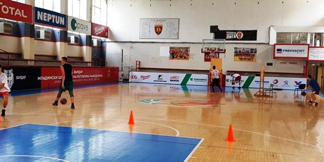 (ФОТО) Нема одмор за кошаркарските надежи на Вардар, се работи и преку лето во две сали