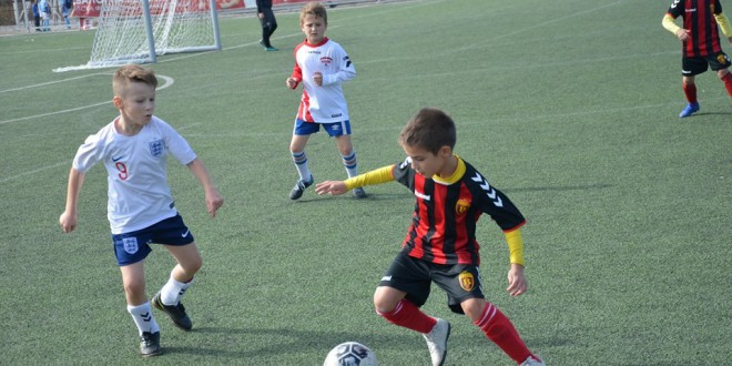(ФОТО) Нови натпревари за генер. 2011 на ФК Вардар во детската лига