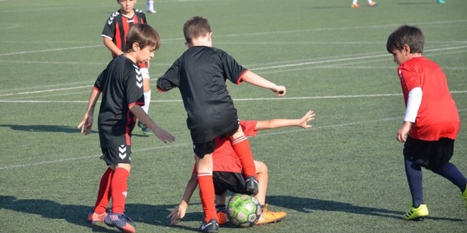 ФК Вардар ген.2011 денес обезбеди победа и одигра реми во Детската лига