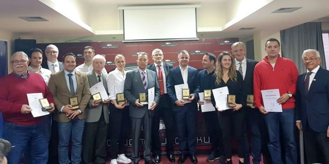 (ФОТО) Црвенковска најдобар тренер, РК Вардар најдобар тим- доделени „13.Ноемвриските“ награди