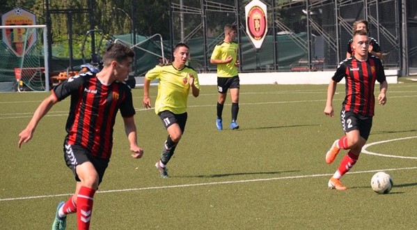 Во сабота, кадетите и младинците на ФК Вардар ќе го одиграат последниот меч во есенскиот дел