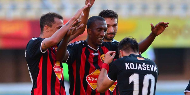 Трета сезона по ред, ФК Вардар ја одбрани Шампионската титула, Балотели и Блажевски го делеа врвот