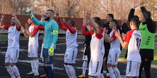 Фудбалот во Македонија ќе продолжи, Вардар на терен ќе ја освојува Шампионската титула