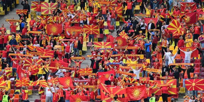 (ВИДЕО) Со песната „Ој Вардаре Македонски“ навивачите се загреваат за денешниот натпревар