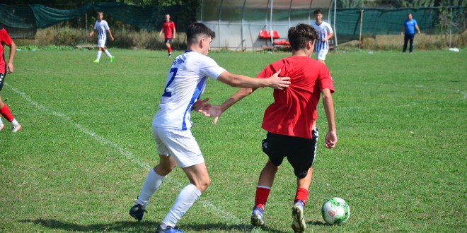 (Фотогалерија) Младинците на ФК Вардар и Шкупи одиграа без голови
