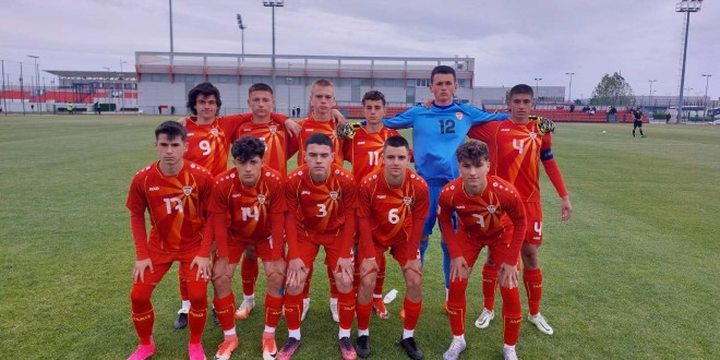 Радески, Атанасовски, Спасовски и Шаботиќ ќе настапат за Македонија У17
